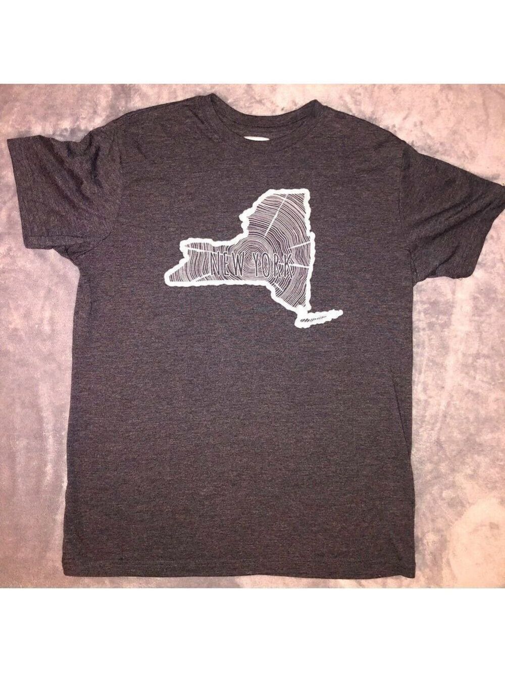 𝅺NWOT Adult Medium State Of Mine Trademark New York Graphic TShirt